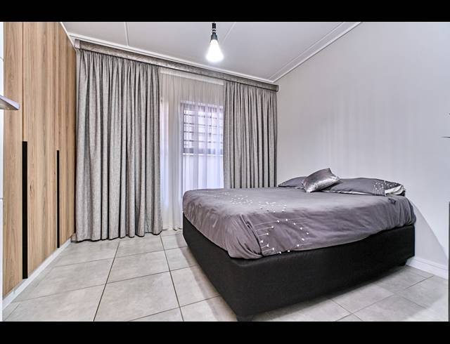 3 BEDROOM APARTMENT FOR SALE IN WATERFALL